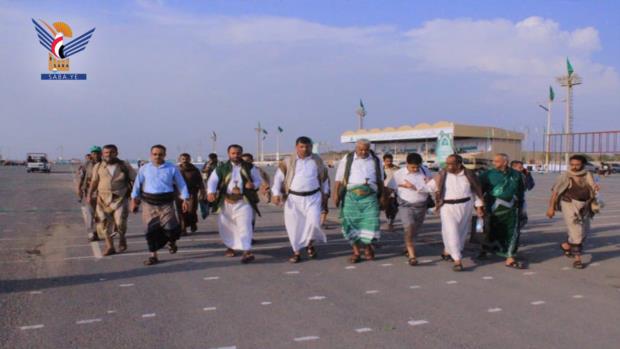 أبو لحوم وقحيم يتفقدان ساحة فعالية المولد النبوي بمدينة الحديدة